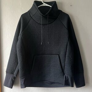 Athleta Black Jacquard Elevation Quilted Pullover Size Small